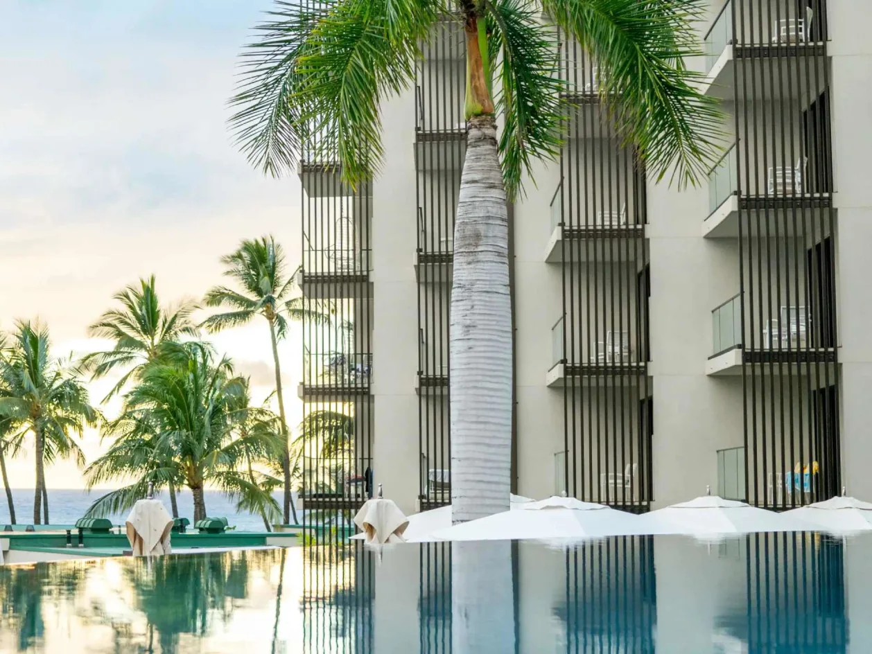 Andaz-Maui-at-Wailea-Resort-outdoor pool